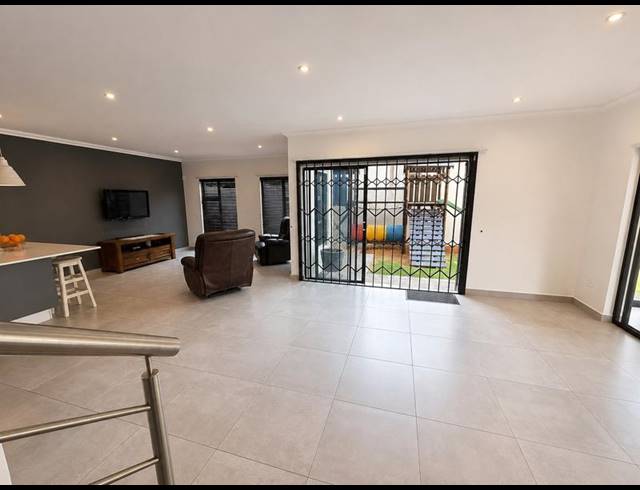 3 BEDROOM HOUSE FOR SALE IN RIETVALLEIRAND
